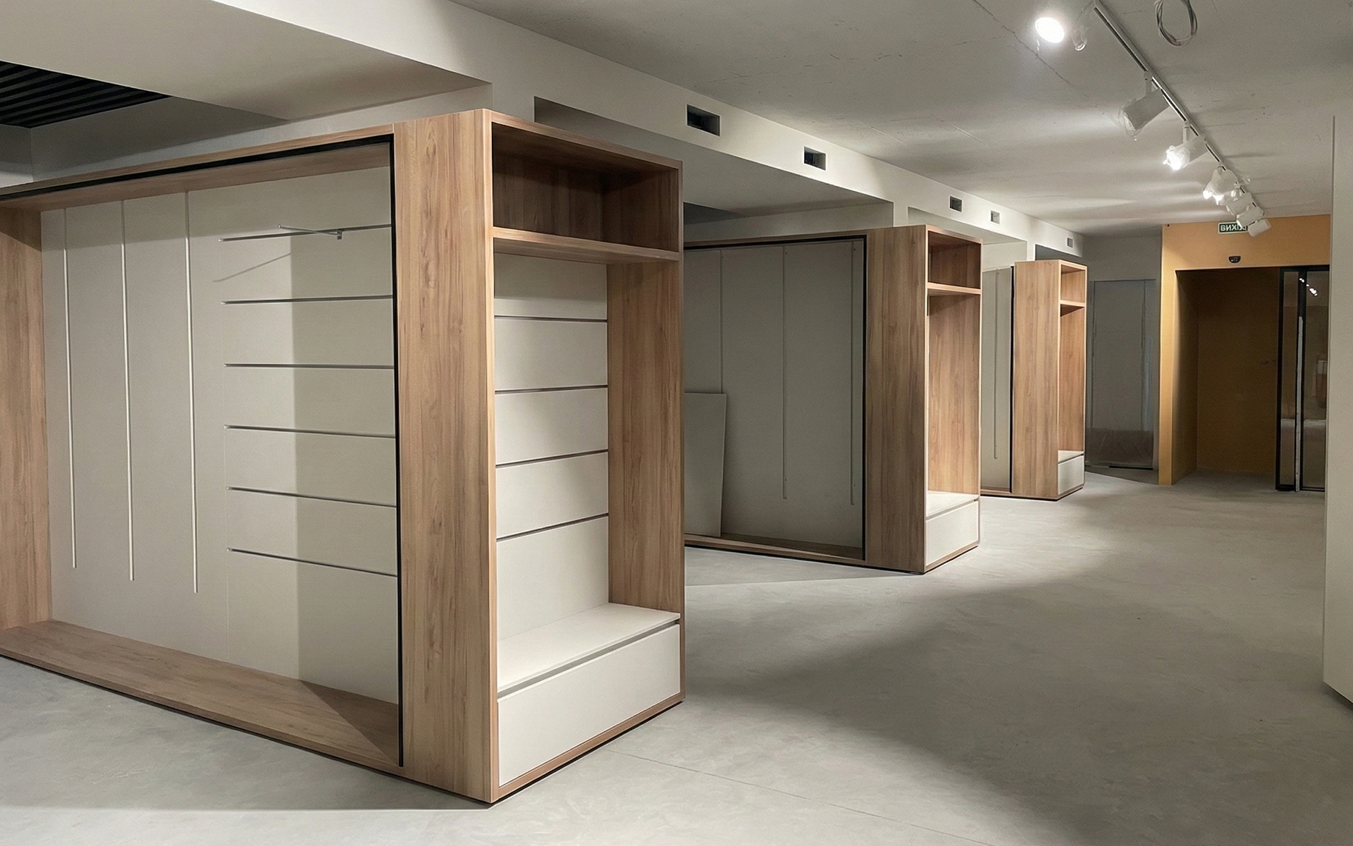 АВТОРСЬКИЙ НАГЛЯД